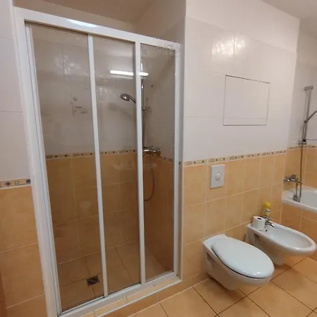 3k Michael Apartment *